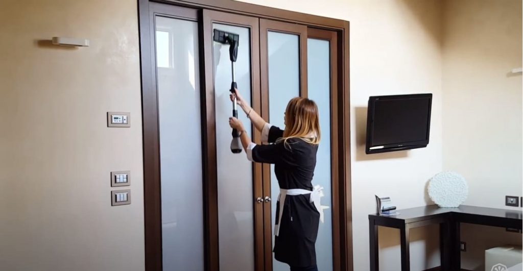 dụng cụ vệ sinh khách sạn- Cleaning Hotel