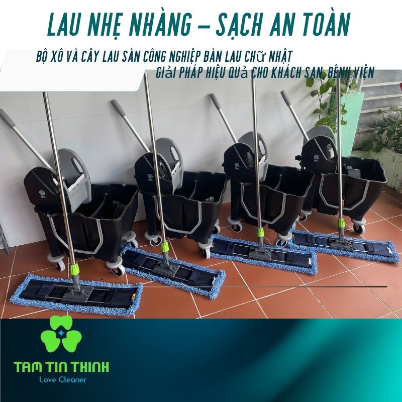 Dung tich lon He thong banh xe xoay 360 do Co che vat nuoc bang ban dap hoac tay gat